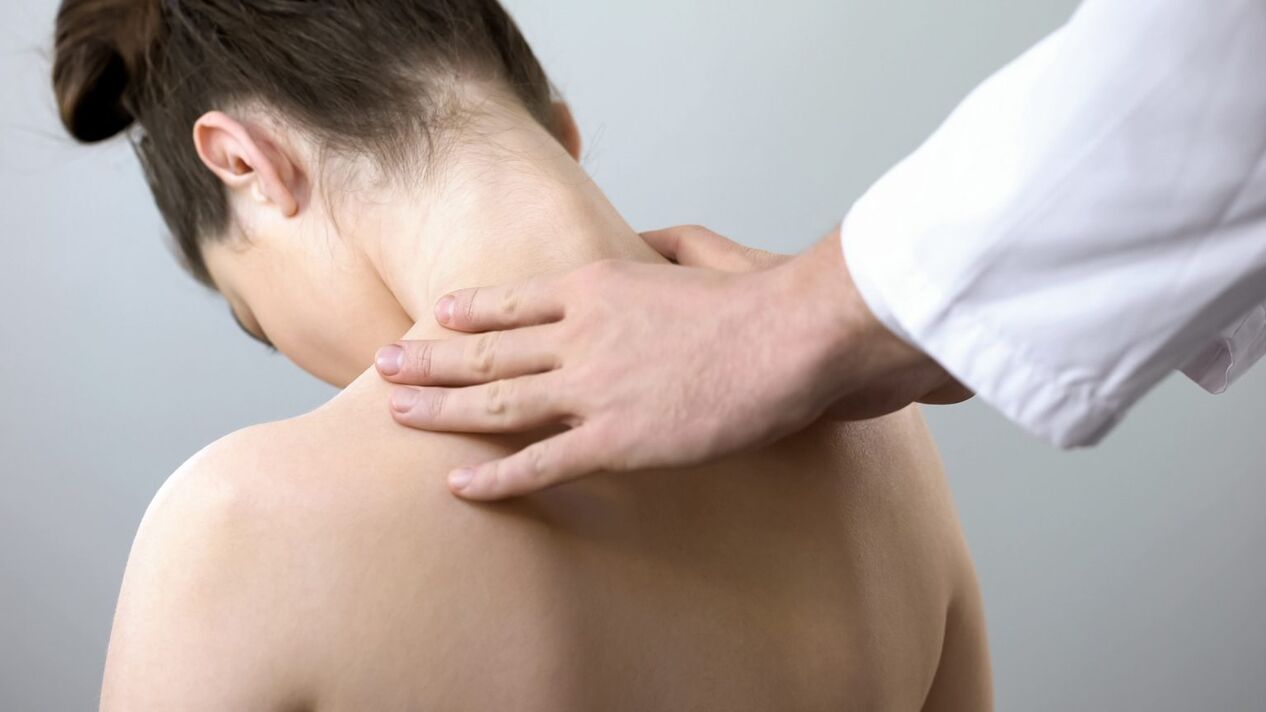 examination of the neck in osteochondrosis